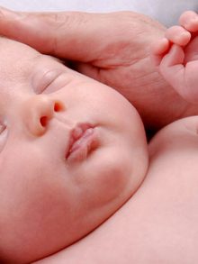 L’OSTÉOPATHIE SUITE À UN ACCOUCHEMENT