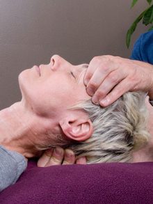 Douleurs au cou et l’ostéopathie